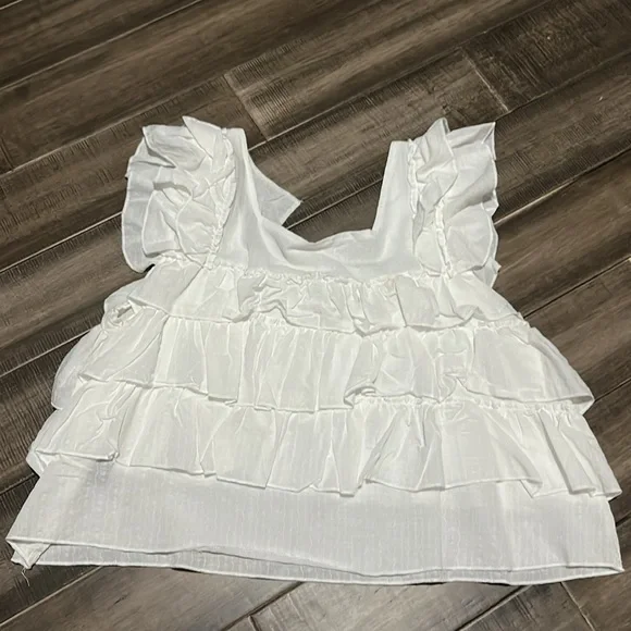 NWOT POL Eyelet Top L - Picture 2 of 6